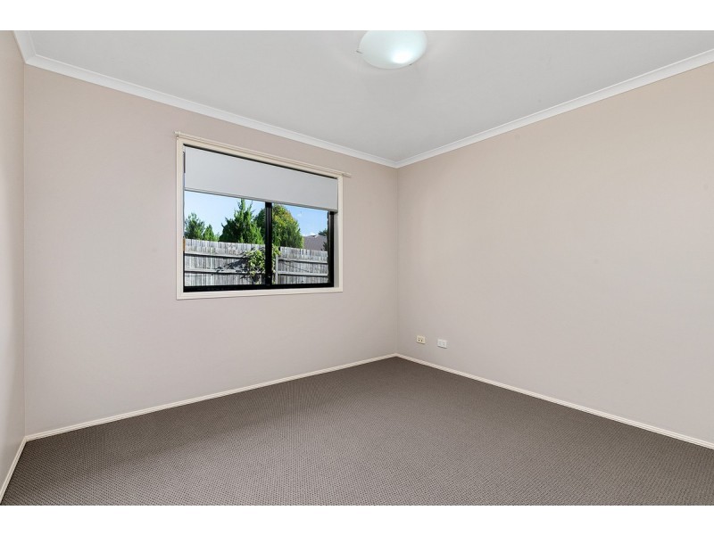 8 Veitch Close, Wellington Point QLD 4160