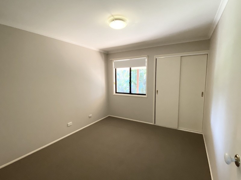 8 Veitch Close, Wellington Point QLD 4160