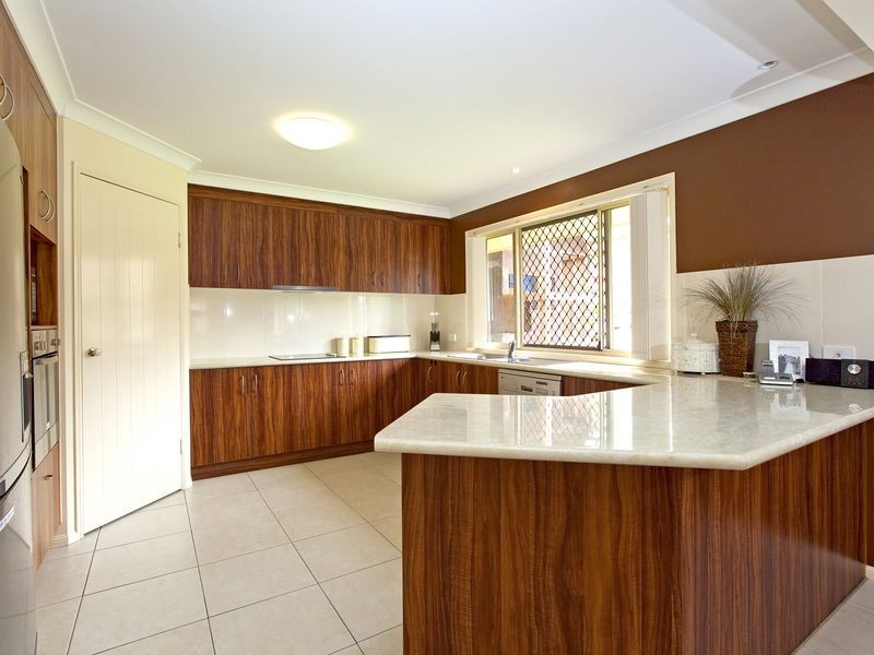 7 Dory Close, Redland Bay QLD 4165