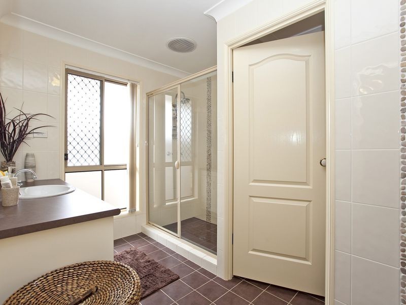 7 Dory Close, Redland Bay QLD 4165