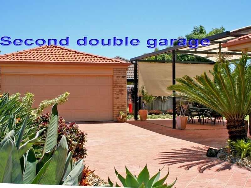 2 Palmerston Place, Victoria Point QLD 4165