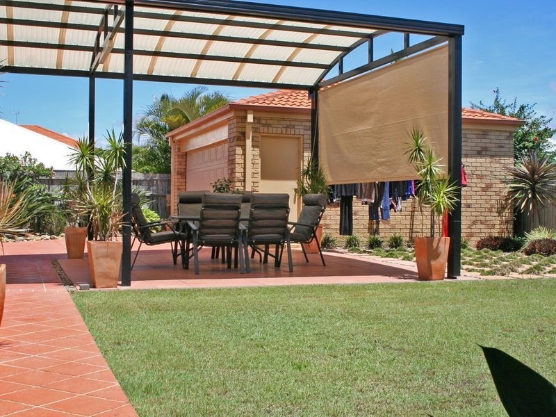 2 Palmerston Place, Victoria Point QLD 4165