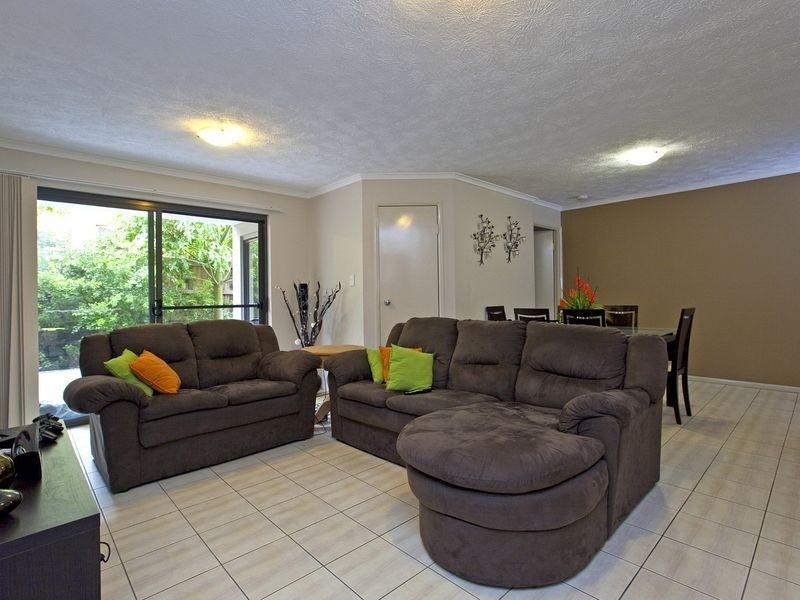 8/4-6 Omeo Street, Macgregor QLD 4109