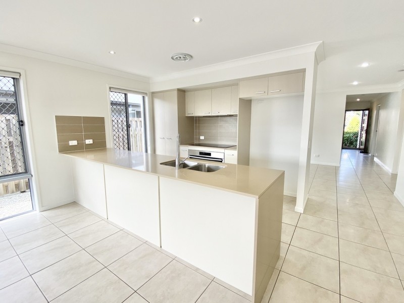 32 Rowe Crescent, Thornlands QLD 4164