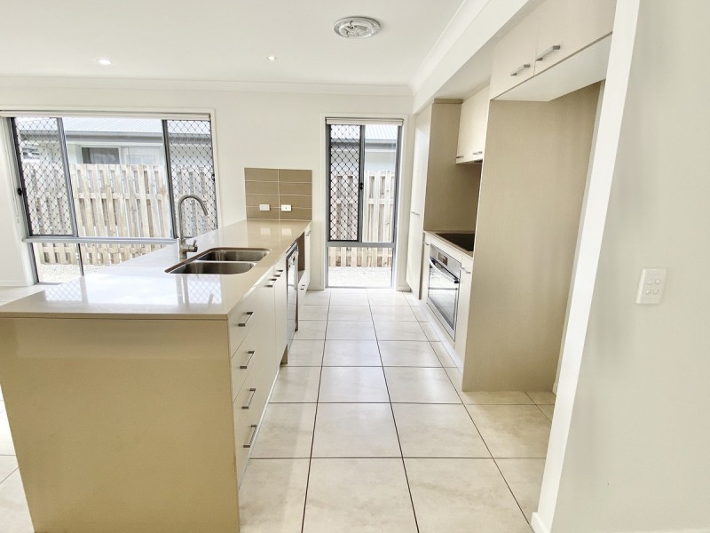 32 Rowe Crescent, Thornlands QLD 4164