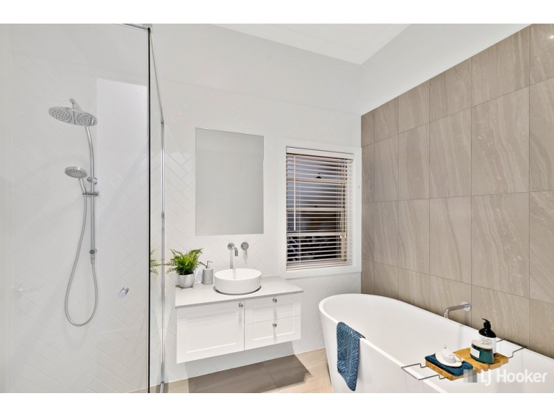 3 Cartwright Street, Victoria Point QLD 4165