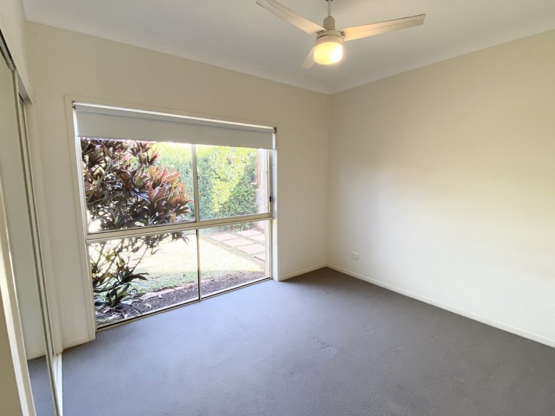 17 Esplanade, Redland Bay QLD 4165