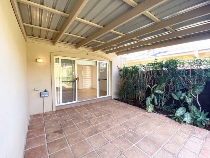 17 Esplanade, Redland Bay QLD 4165