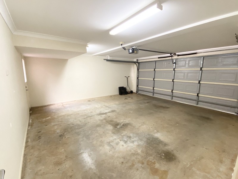 17 Esplanade, Redland Bay QLD 4165