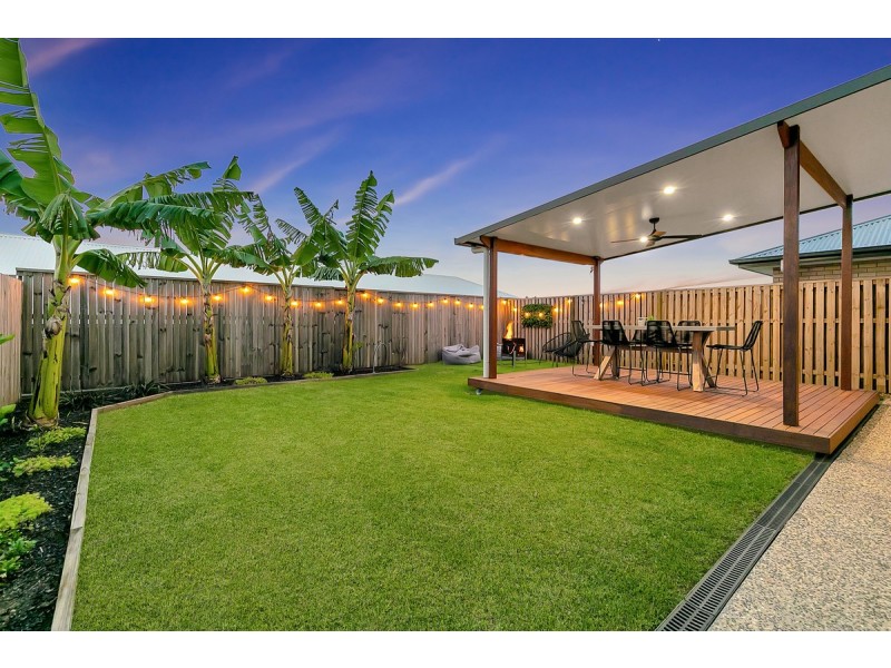 3 Colville Street, Redland Bay QLD 4165