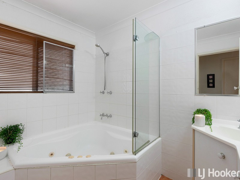 8 Fleet Street, Birkdale QLD 4159