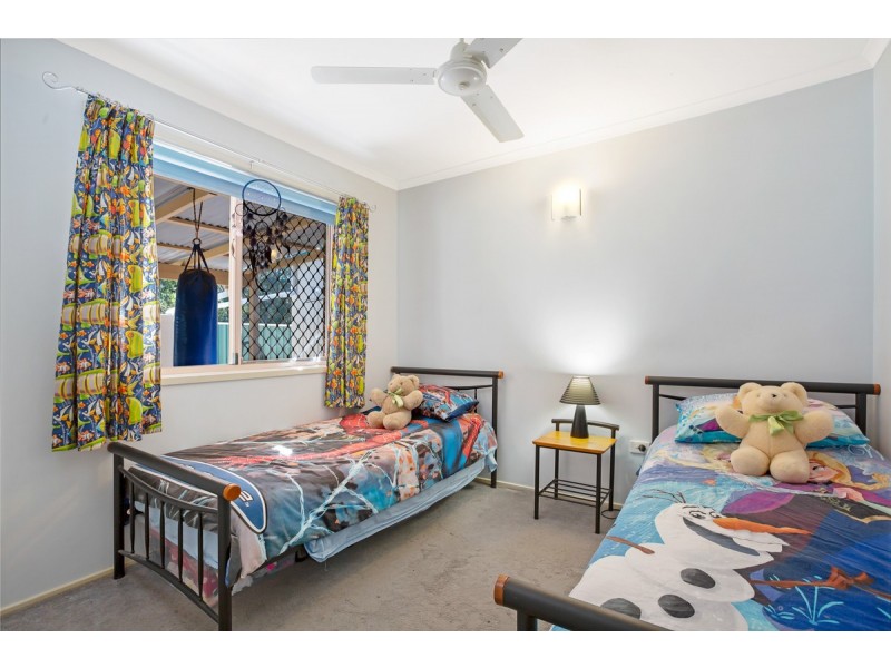 23 Terrier Court, Redland Bay QLD 4165