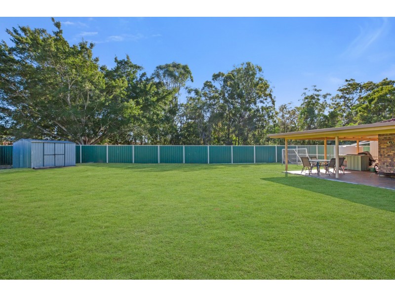 23 Terrier Court, Redland Bay QLD 4165