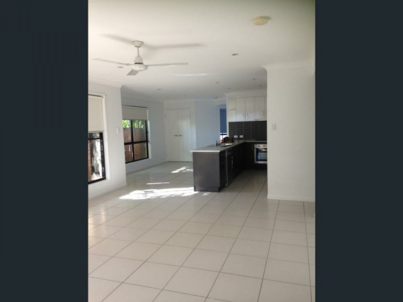 3/9 Pistachio Court, Birkdale QLD 4159