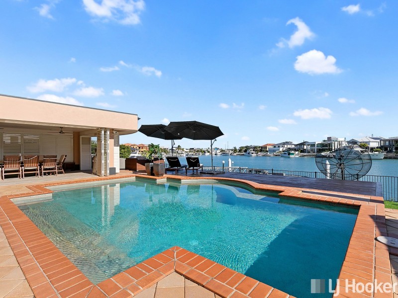 12 Raby Bay Boulevard, Raby Bay QLD 4163