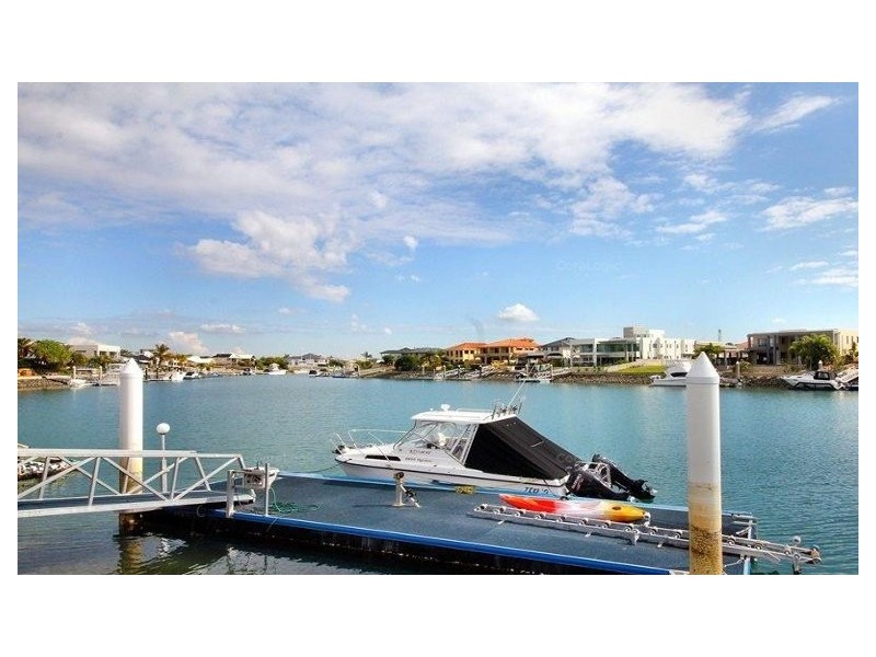 12 Raby Bay Boulevard, Raby Bay QLD 4163