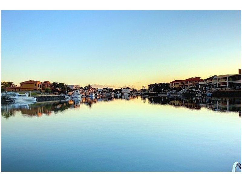 12 Raby Bay Boulevard, Raby Bay QLD 4163