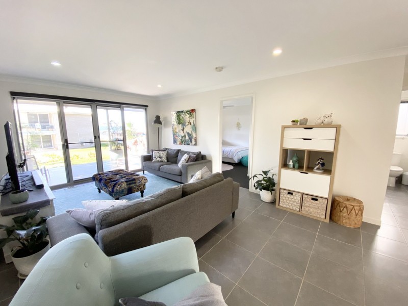 9 Edinburgh Street, Victoria Point QLD 4165