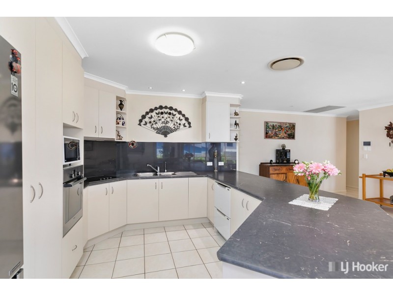 12 Keirnan Street, Redland Bay QLD 4165