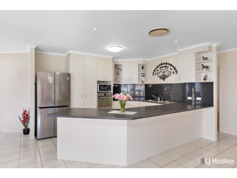 12 Keirnan Street, Redland Bay QLD 4165