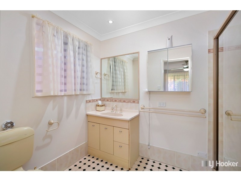 6 Sunray Place, Birkdale QLD 4159