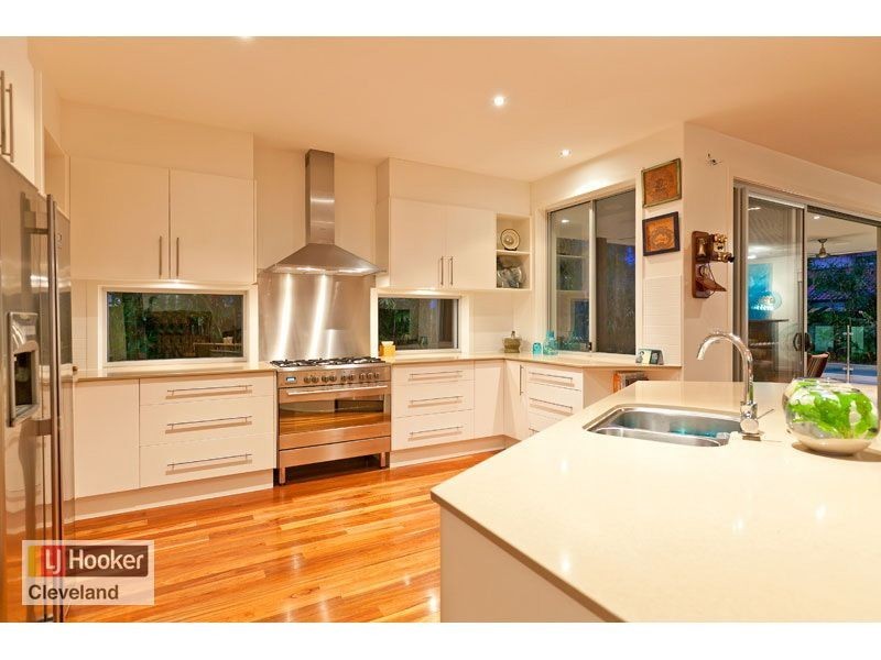 13 Yorston Place, Ormiston QLD 4160
