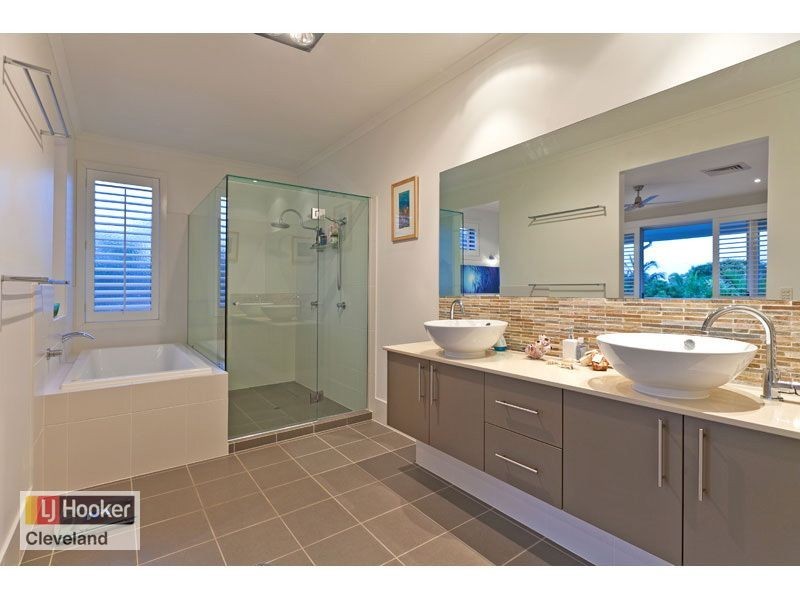 13 Yorston Place, Ormiston QLD 4160