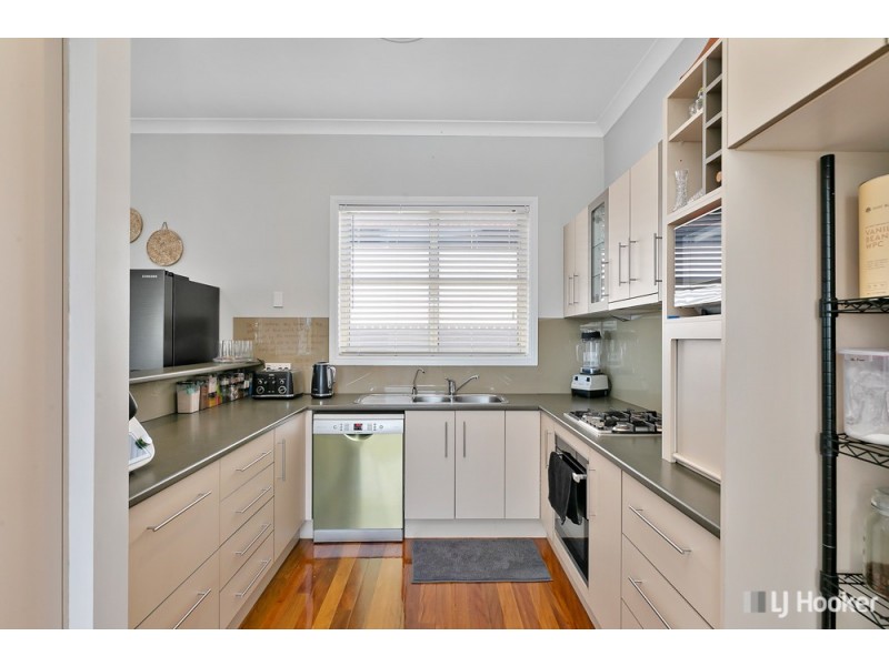 8 George Street, Ormiston QLD 4160