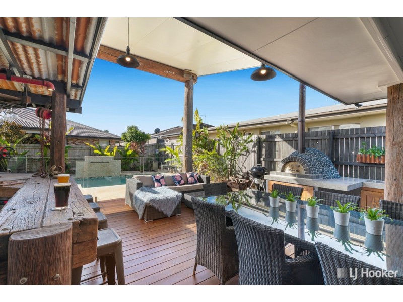 12 Daly Place, Redland Bay QLD 4165