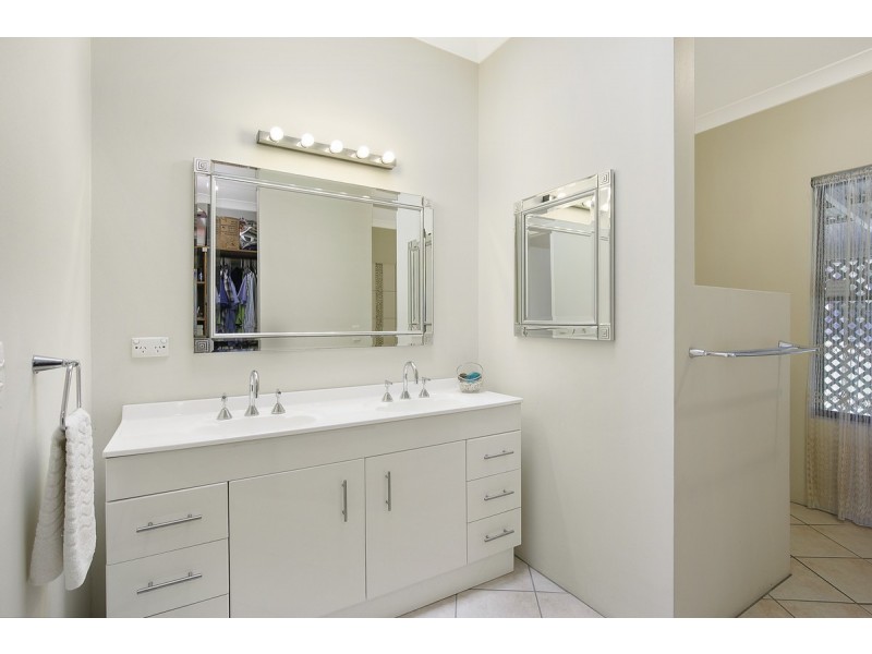 1-11 Muriel Street, Redland Bay QLD 4165