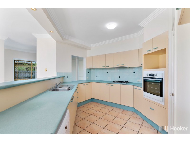 11 Cayman Crescent, Ormiston QLD 4160