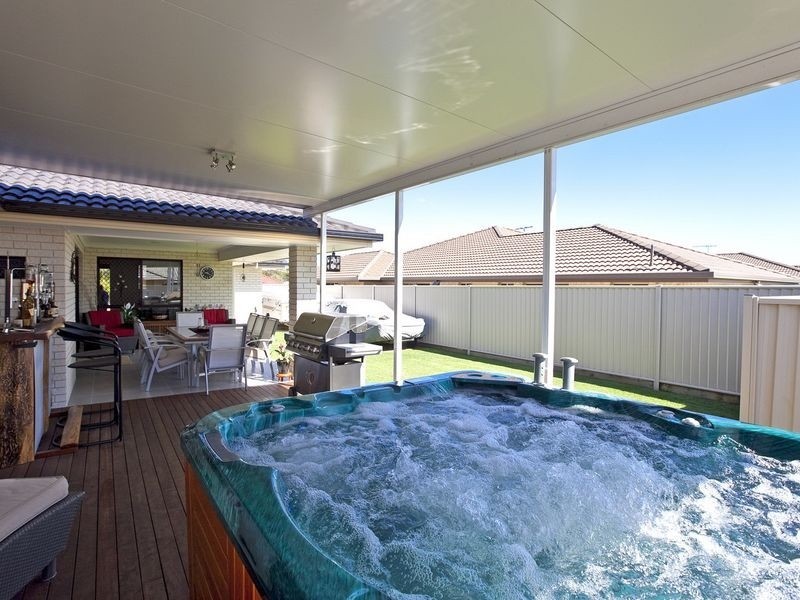14 Alford Place, Wellington Point QLD 4160