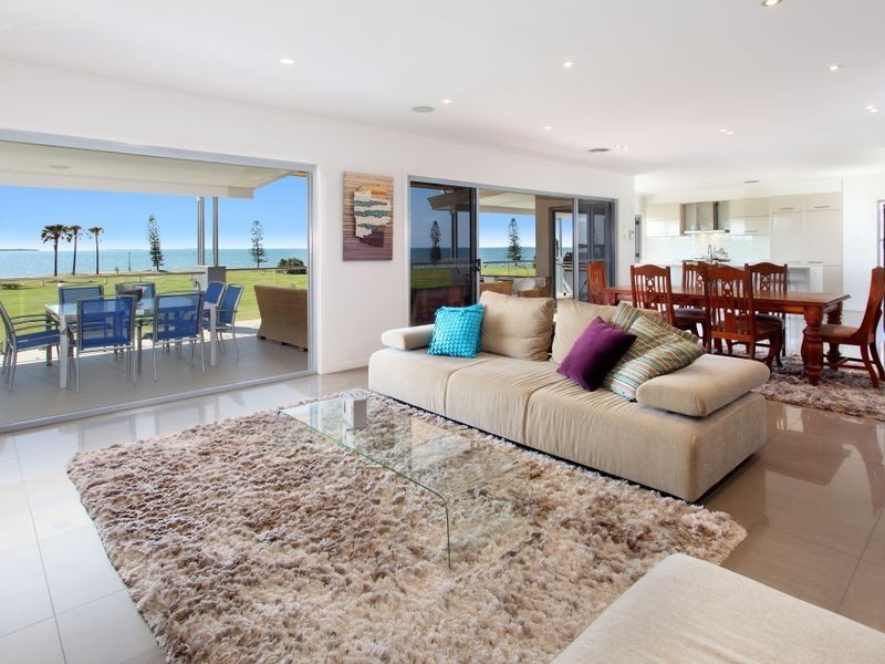 41 Raby Bay Boulevard, Raby Bay QLD 4163