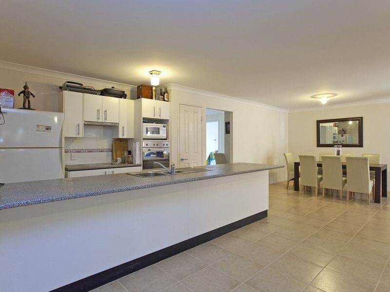 25 Ebony Crescent, Redland Bay QLD 4165