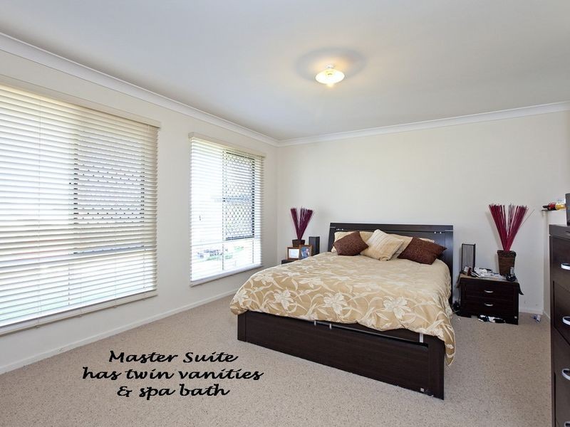 25 Ebony Crescent, Redland Bay QLD 4165