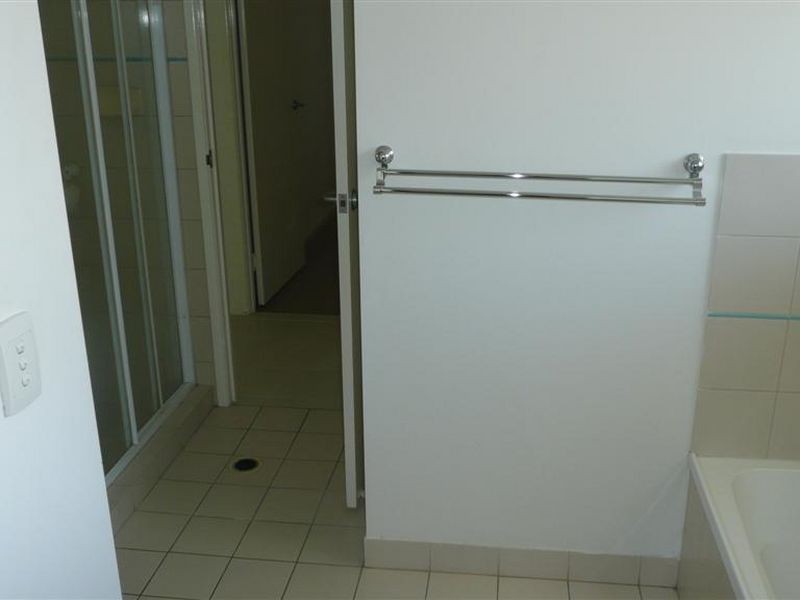 8/10 Barron Road, Birkdale QLD 4159