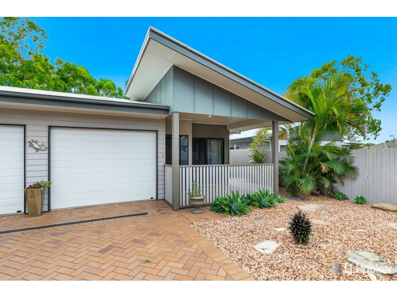 2/71 Sunningdale Drive, Redland Bay QLD 4165