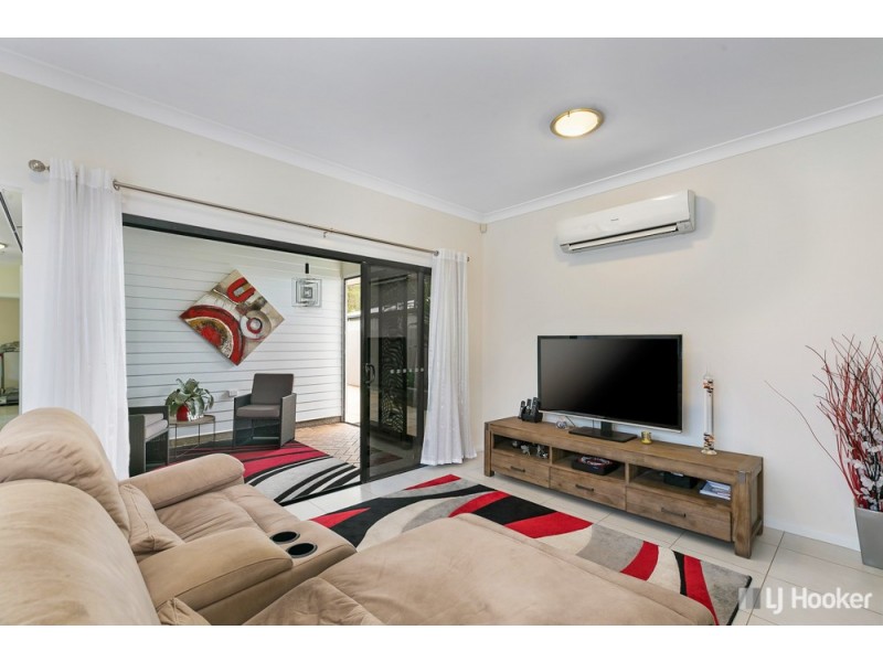 2/71 Sunningdale Drive, Redland Bay QLD 4165