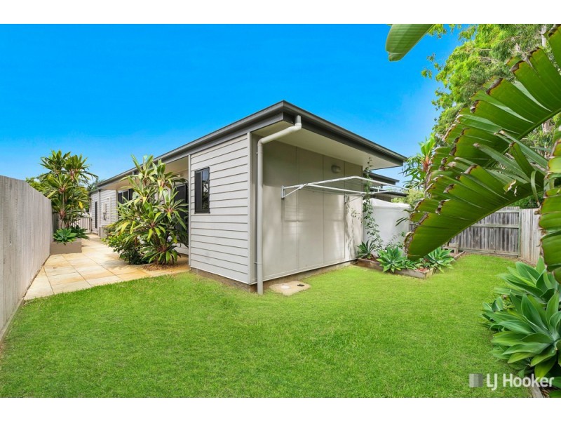 2/71 Sunningdale Drive, Redland Bay QLD 4165