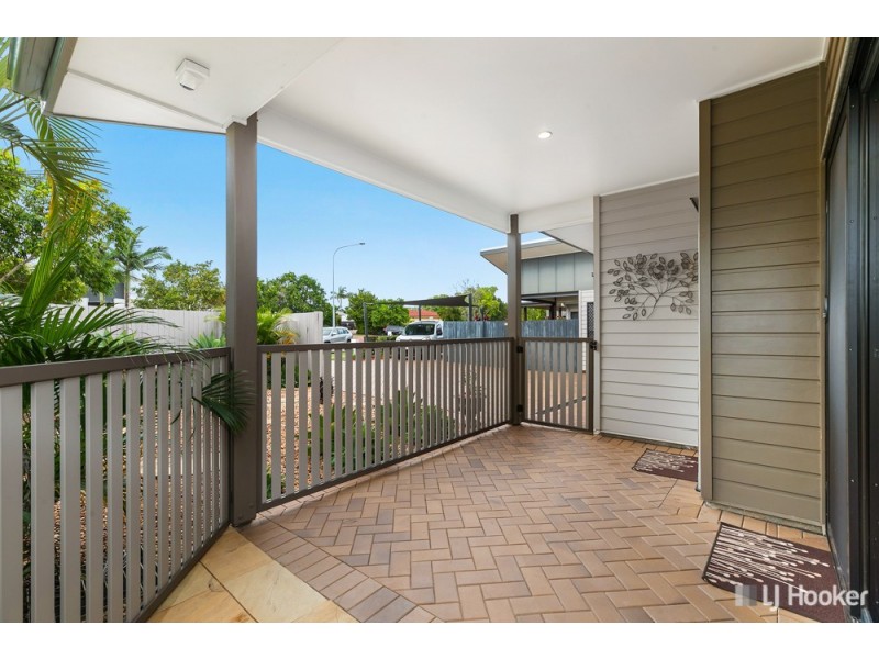 2/71 Sunningdale Drive, Redland Bay QLD 4165