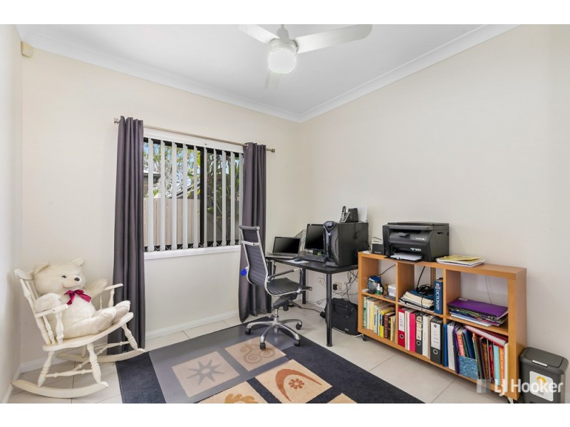 2/71 Sunningdale Drive, Redland Bay QLD 4165