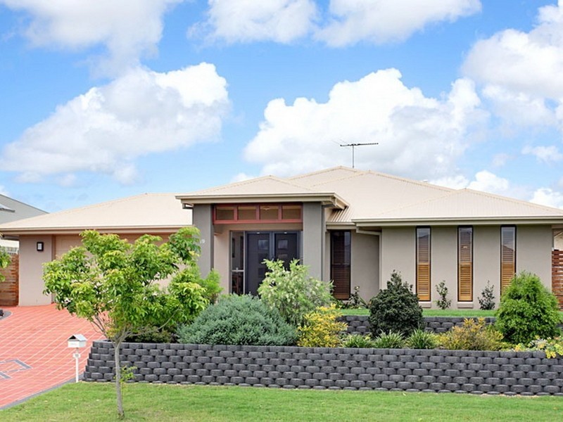 19 Reef Street, Thornlands QLD 4164