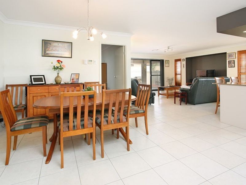 19 Reef Street, Thornlands QLD 4164