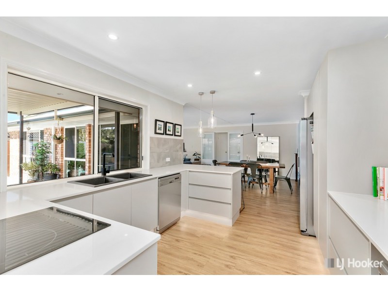27 Glenbrook Avenue, Victoria Point QLD 4165
