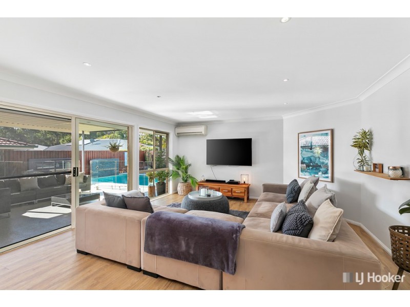 27 Glenbrook Avenue, Victoria Point QLD 4165