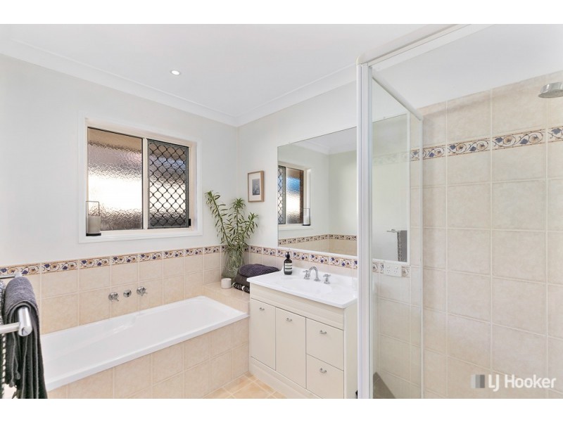 27 Glenbrook Avenue, Victoria Point QLD 4165