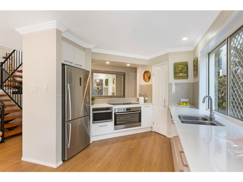 71 Cavell Street, Birkdale QLD 4159