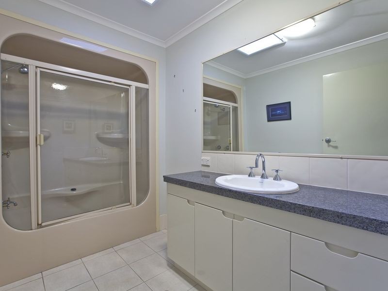 8 Hansen Court, Ormiston QLD 4160