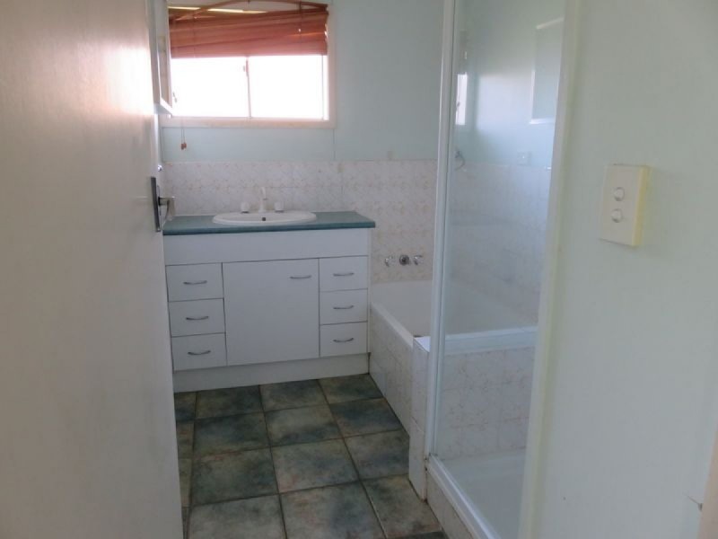 9 Taylor Crescent, Cleveland QLD 4163