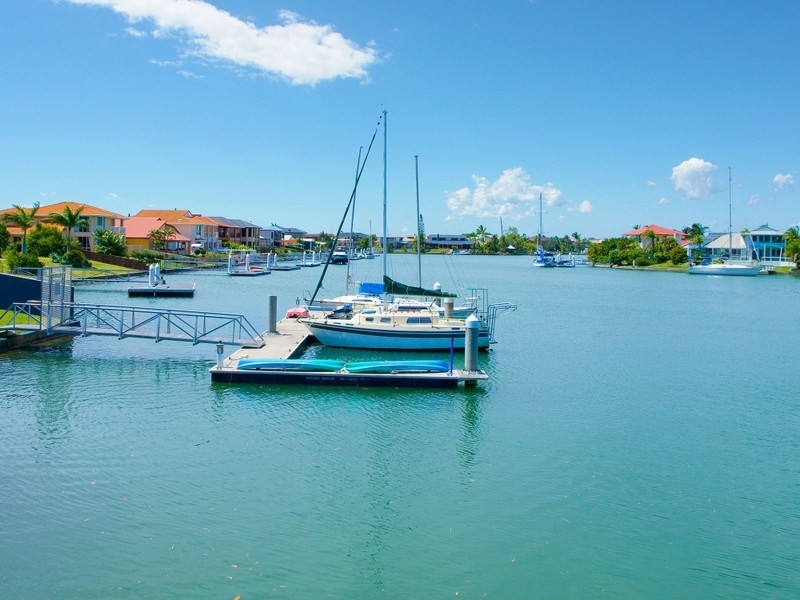 3 Sternlight Court, Raby Bay QLD 4163